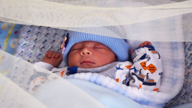 baby sleeping after cosleeping